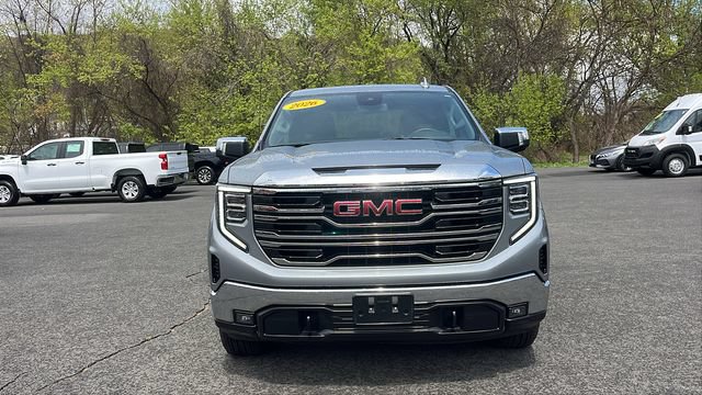 Used 2026 GMC Sierra 1500 SLT AWD/4WD image 2
