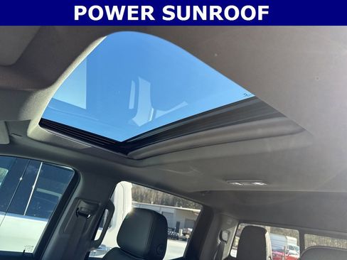 Used 2022 GMC Sierra 1500 Denali w/ Denali Reserve Package image 3