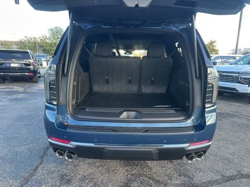 New 2026 Chevrolet Suburban Premier w/ Sun And Tow Package image 30