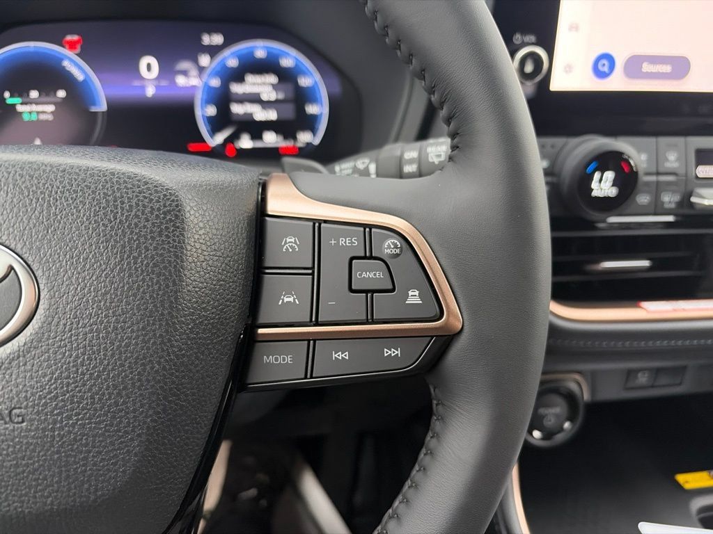 Used 2026 Toyota Grand Highlander AWD Hybrid image 30