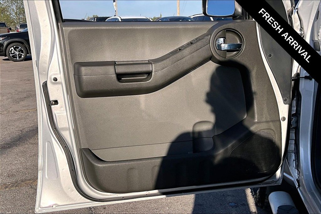 Used 2012 Nissan Xterra S AWD/4WD image 20