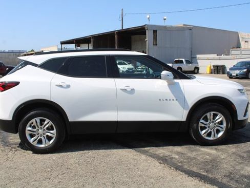Used 2022 Chevrolet Blazer LT FWD image 3