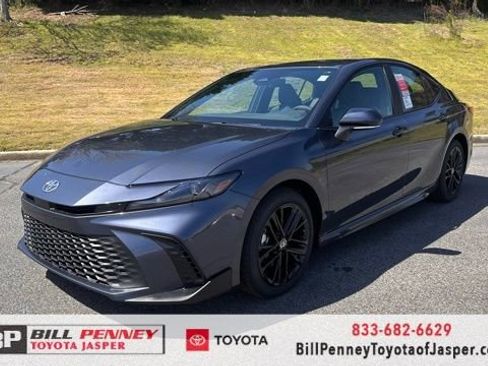 New 2026 Toyota Camry SE image 1