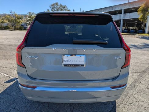 New 2026 Volvo XC90 T8 Plus w/ Protection Package Premier image 5