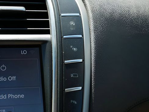 Used 2020 Lincoln Nautilus Reserve FWD image 24