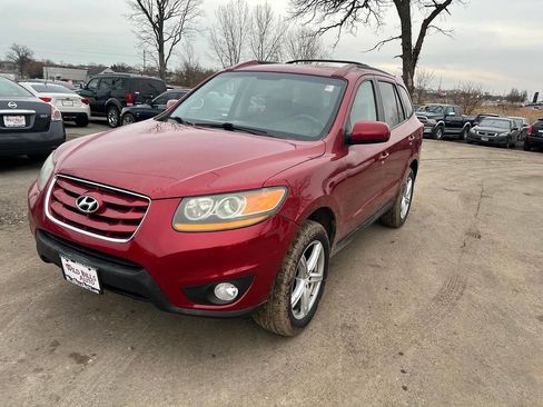 Used 2010 Hyundai Santa Fe SE image 1