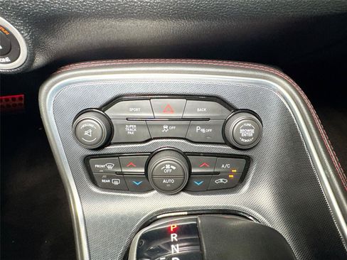 Used 2016 Dodge Challenger R/T Scat Pack RWD image 13