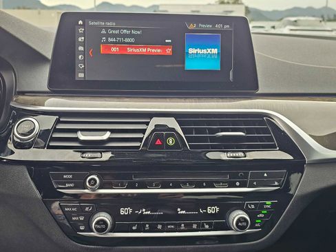 Used 2019 BMW 530e w/ M Sport Package image 25