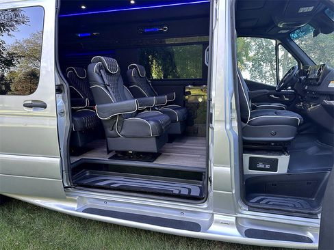 Used 2023 Mercedes-Benz Sprinter 3500 w/ Parking Package image 37