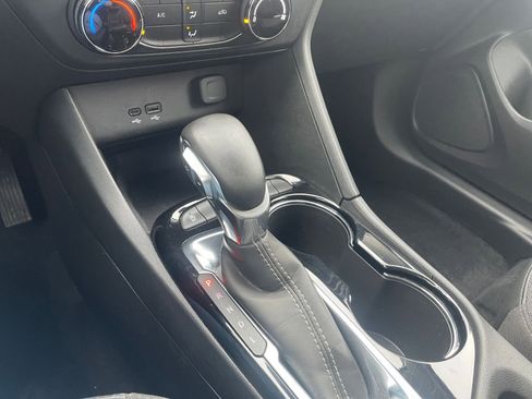 Used 2025 Buick Encore GX Preferred image 41