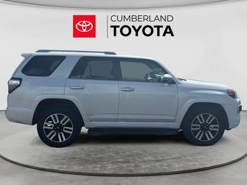 Used 2021 Toyota 4Runner Limited AWD/4WD image 6