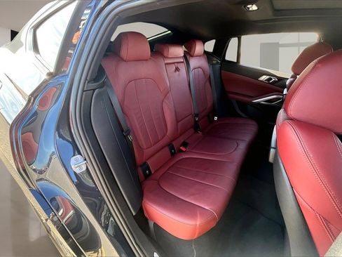 Used 2022 BMW X6 xDrive40i w/ M Sport Package image 27