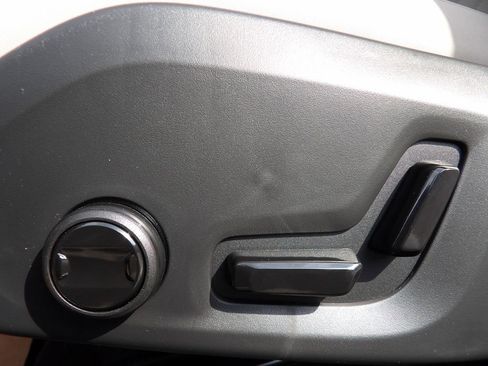 New 2026 Volvo XC60 T8 Core w/ Protection Package Premier image 14