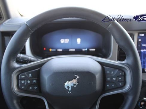 Used 2025 Ford Bronco Outer Banks AWD/4WD image 23