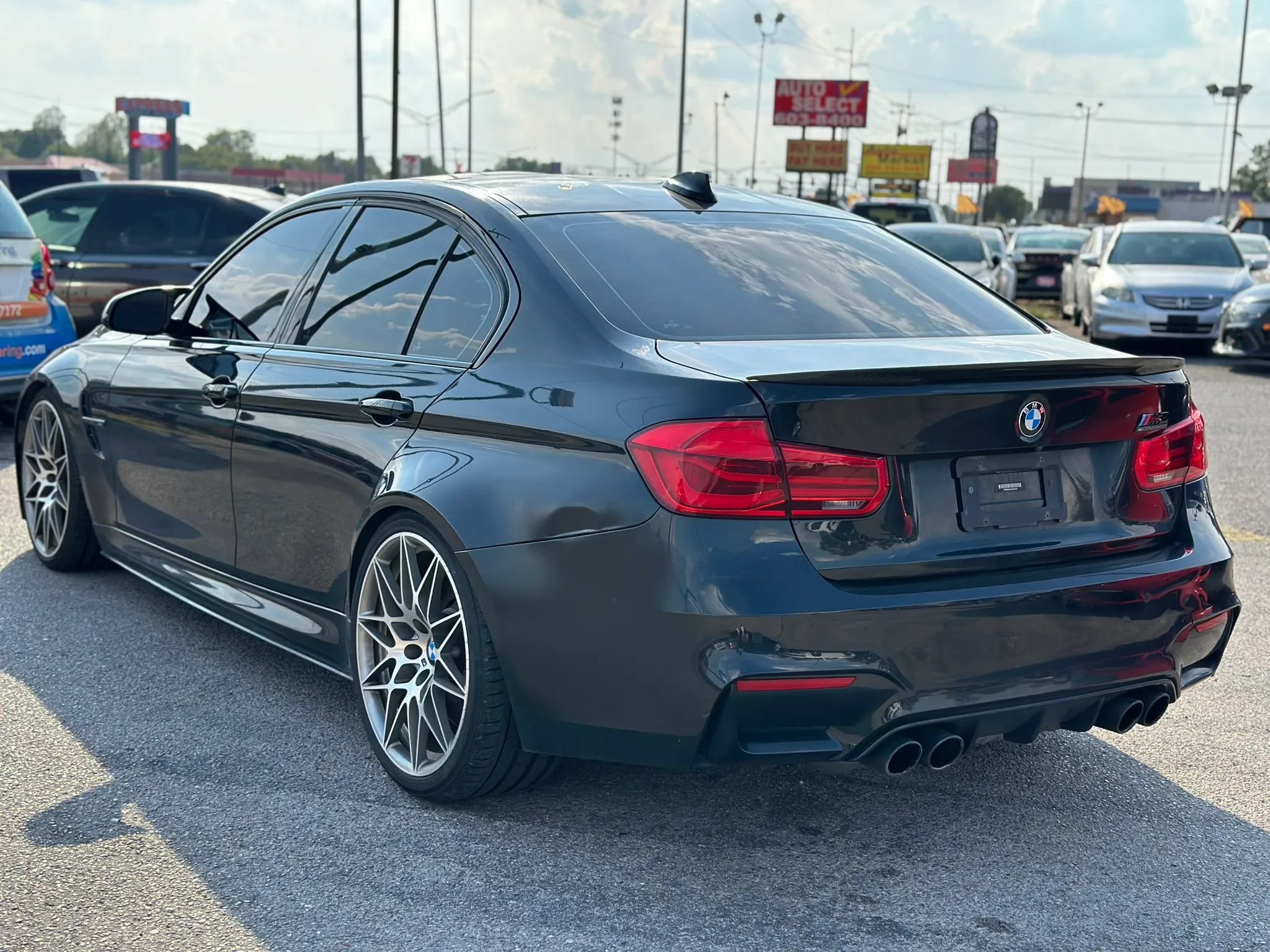 Used 2017 BMW M3 RWD image 8