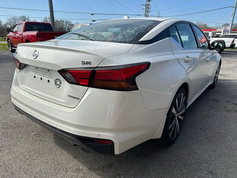 Used 2020 Nissan Altima 2.0 SR image 3