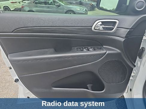 Used 2021 Jeep Grand Cherokee Laredo X image 14