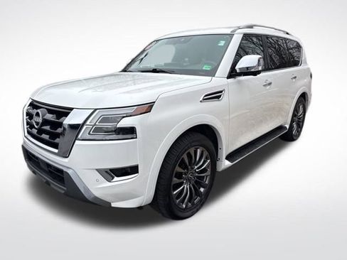 Used 2024 Nissan Armada Platinum w/ Cargo Package AWD/4WD image 2
