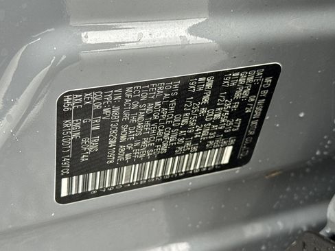 Used 2025 Nissan Rogue SL w/ Tech Package AWD/4WD image 32