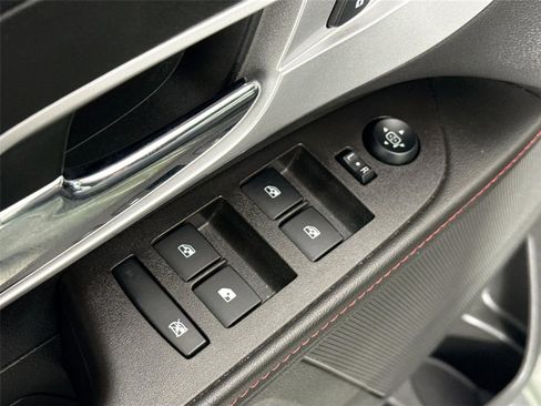 Used 2015 Chevrolet Equinox LT w/ Driver Convenience Package image 26