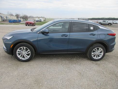 New 2026 Buick Envista Preferred w/ Convenience I Package FWD image 9