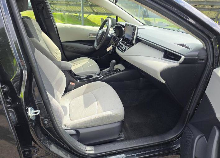 Used 2020 Toyota Corolla LE FWD image 11