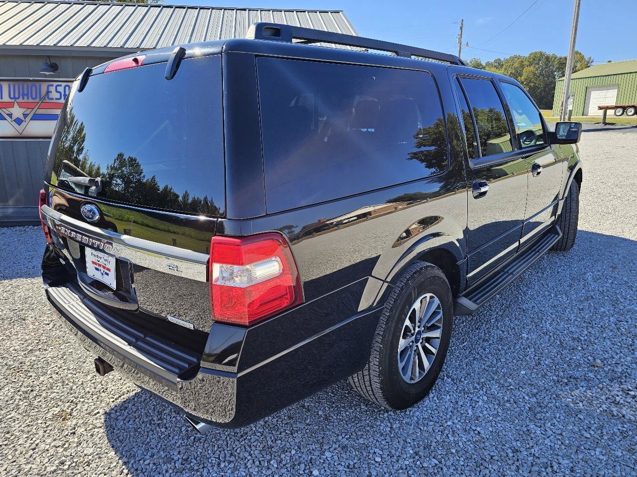 Used 2017 Ford Expedition EL XLT w/ Equipment Group 202A AWD/4WD image 10