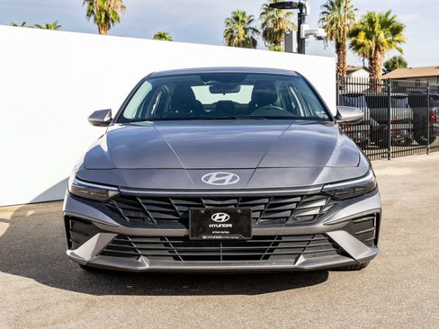 Used 2024 Hyundai Elantra SEL FWD image 3