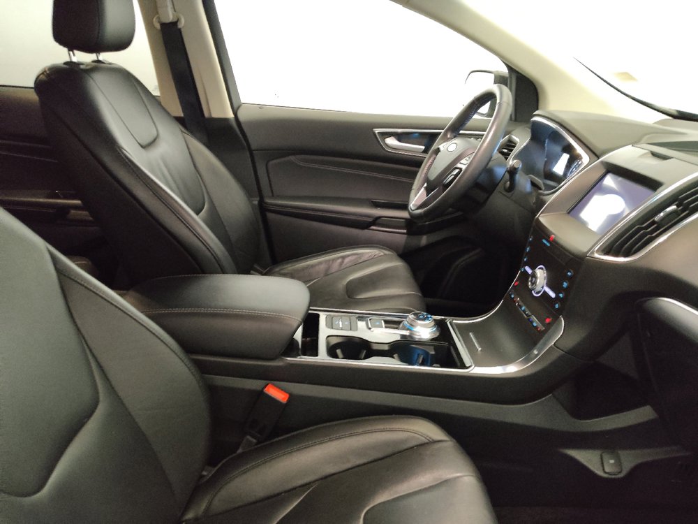 Used 2020 Ford Edge Titanium AWD/4WD image 21