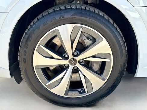 Certified 2024 Audi Q8 e-tron Premium Plus w/ Premium Plus Package image 42