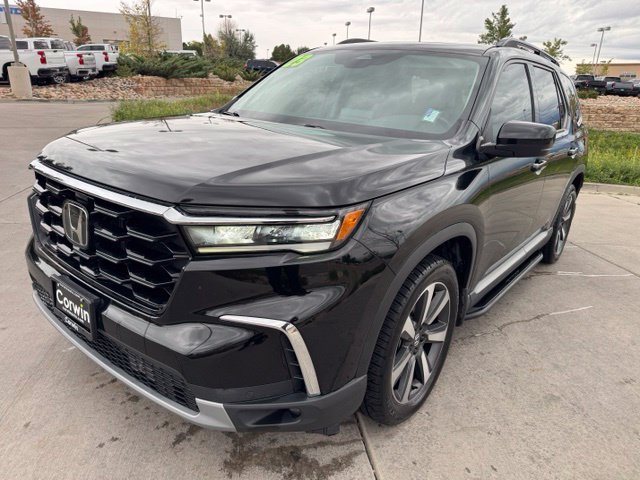 Used 2023 Honda Pilot Touring image 4
