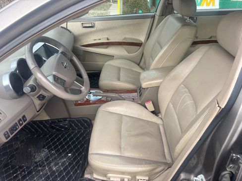 Used 2005 Nissan Maxima 3.5 SL w/ (S03) Driver Preferred Pkg image 10