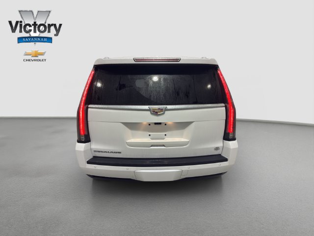 Used 2020 Cadillac Escalade Luxury AWD/4WD image 6