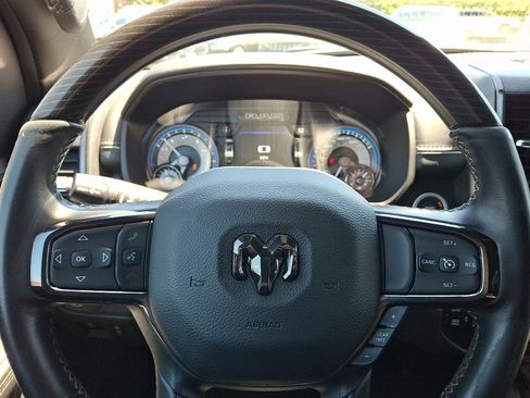 Used 2022 RAM 1500 Limited AWD/4WD image 17