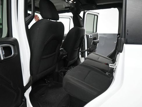 Used 2022 Jeep Gladiator Sport image 26