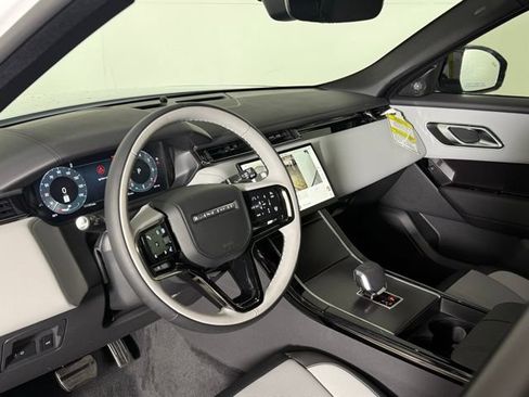 Used 2026 Land Rover Range Rover Velar Dynamic SE AWD/4WD image 6