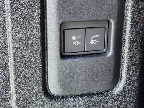 Used 2025 Land Rover Defender 110 S AWD/4WD image 13