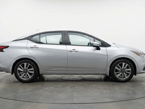 Used 2025 Nissan Versa SV image 11