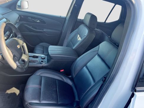 Used 2023 Chevrolet Traverse RS w/ LPO, Cargo Package FWD image 20
