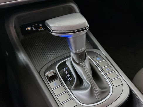 Used 2024 Hyundai Kona SEL image 19