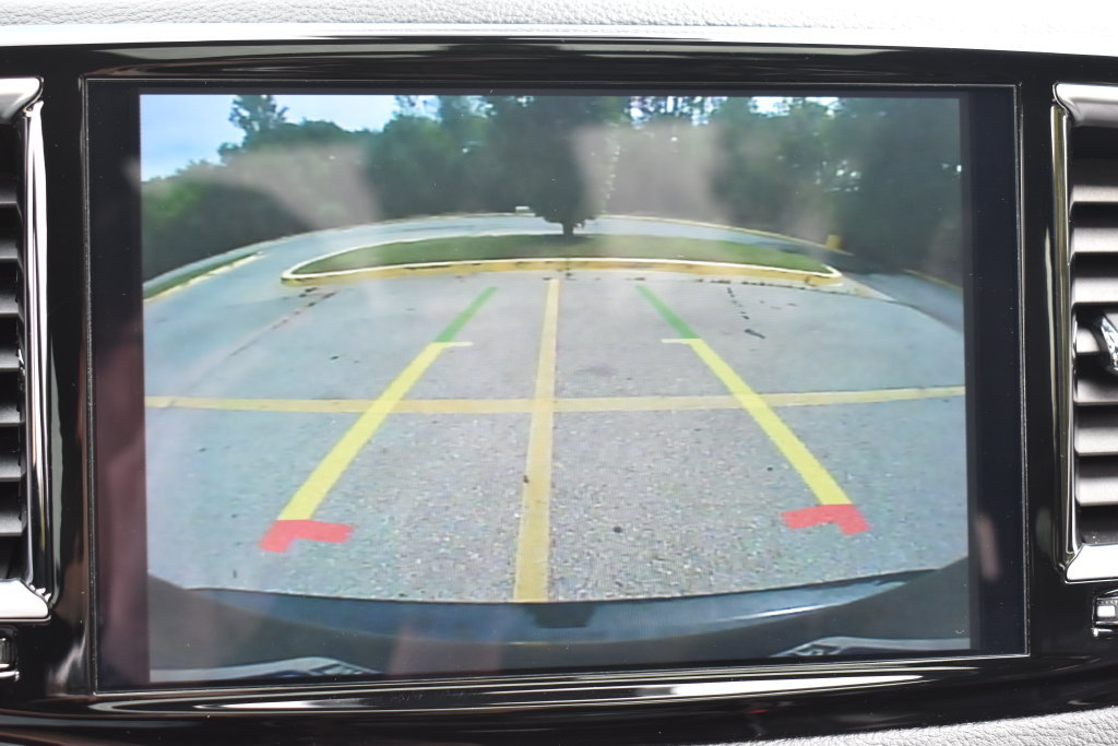 Used 2025 Chrysler Pacifica Limited FWD image 25