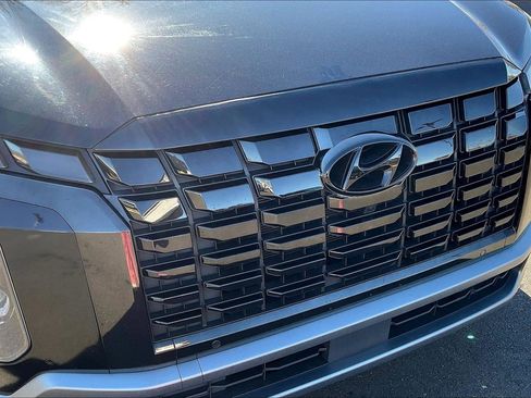 Used 2023 Hyundai Palisade Limited w/ Cargo Package image 34