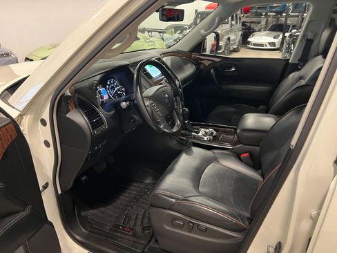 Used 2020 Nissan Armada Platinum w/ Interior Lighting Package AWD/4WD image 10