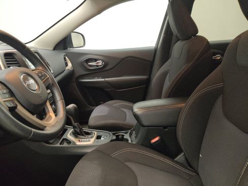 Used 2015 Jeep Cherokee Latitude FWD image 17