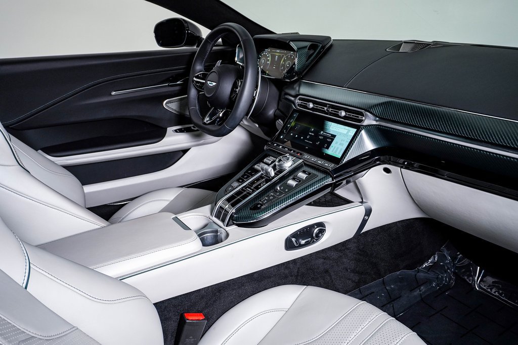Used 2026 Aston Martin V8 Vantage Roadster RWD image 18