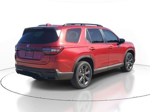 New 2026 Honda Pilot Sport image 6