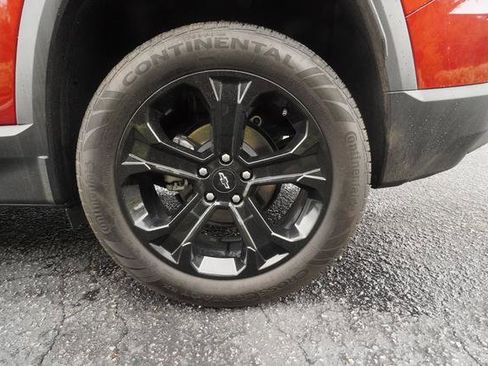 Used 2025 Chevrolet Equinox LT w/ Convenience Package II image 39