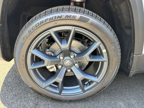 New 2026 Jeep Cherokee Limited AWD/4WD image 33