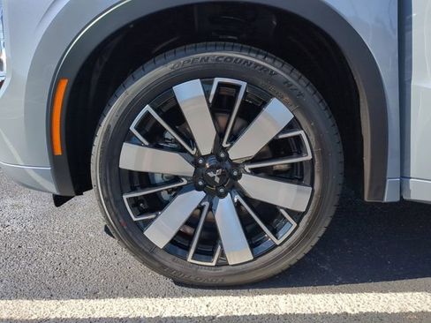 New 2026 Mitsubishi Outlander SEL FWD image 38