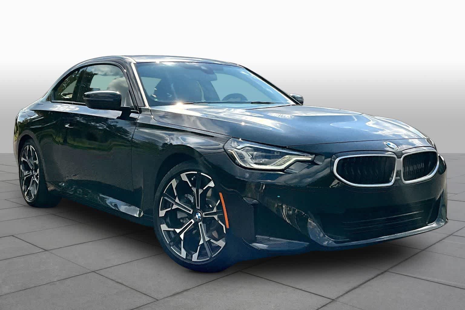 New 2025 BMW 230i Coupe w/ Premium Package RWD image 2